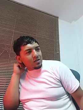 Itsdavidxxx online show from April 18, 11:49 pm