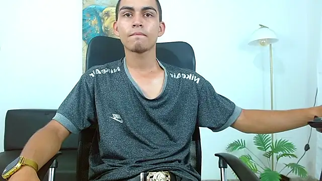 lucass 18 online show from March 26, 11:13 pm