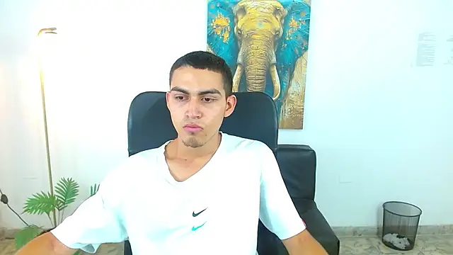 lucass 18 online show from March 27, 8:32 pm