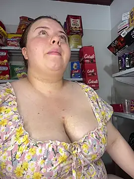kitty  pinnk online show from June 9, 7:37 pm