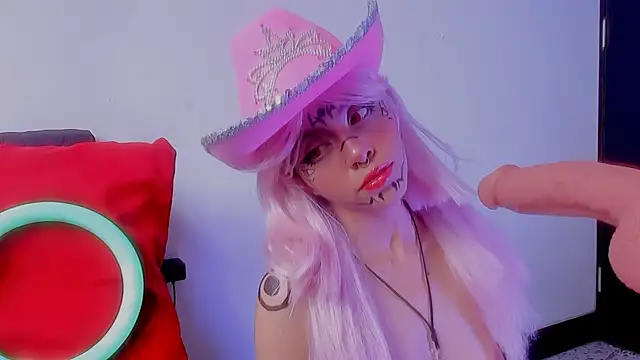 Snapshot of Nyxara- chatting on July 4, 7:18 pm Nyxara- online show from July 4, 7:18 pm