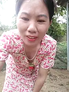 Bianca Nina online show from April 4, 1:01 am