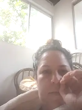 Snapshot of sunshine851 chatting on July 9, 6:18 pm sunshine851 online show from July 9, 6:18 pm