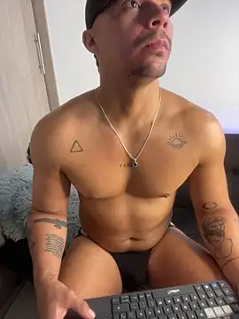 AndresFerro online show from April 23, 1:02 pm