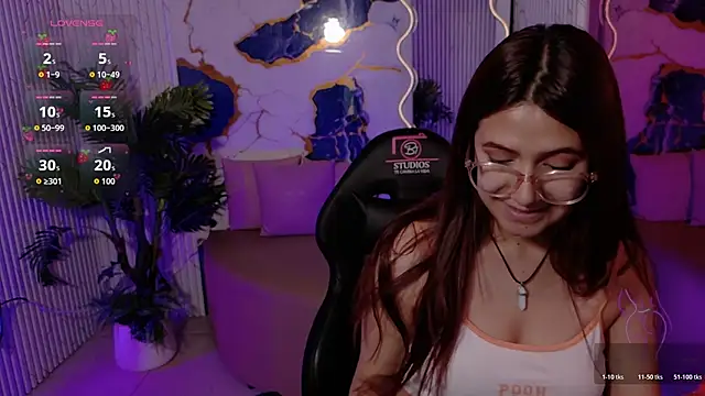Tiiana tay online show from May 26, 4:43 am