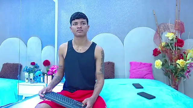 party duo playboy online show from May 7, 5:55 am