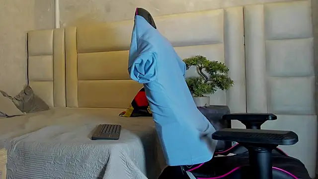 Snapshot of Dark_lennox chatting on May 29, 1:28 pm Dark lennox online show from May 29, 1:28 pm