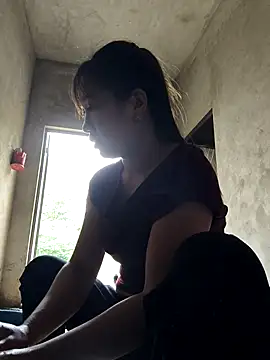 xinhxinh-cute online show from April 22, 3:35 am