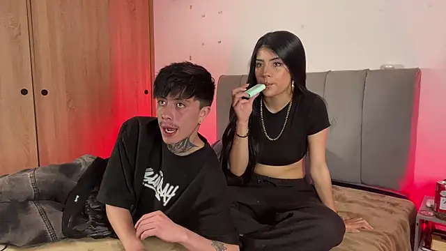perceo and saddie online show from April 30, 7:43 pm