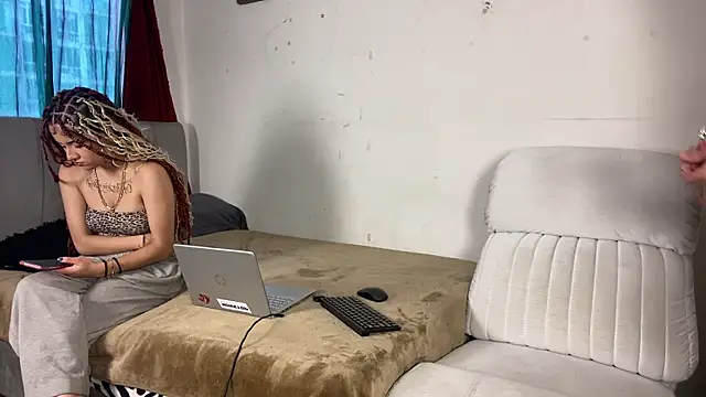 perceo and saddie online show from May 24, 8:09 pm