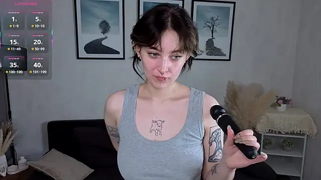 WavaMaddison online show from May 10, 1:31 am
