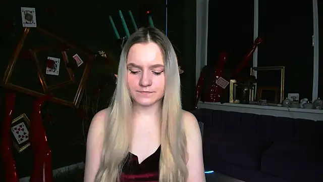 SherriButlers online show from April 23, 5:14 am