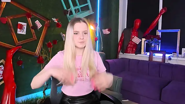 SherriButlers online show from April 14, 5:23 am