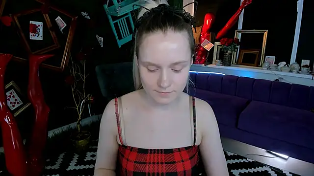 SherriButlers online show from May 11, 4:04 pm