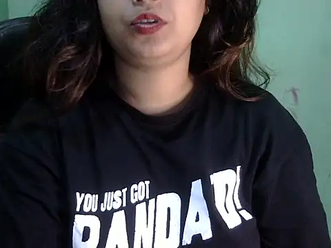 Snapshot of shivi_jaan chatting on May 3, 4:28 am shivi jaan online show from May 3, 4:28 am