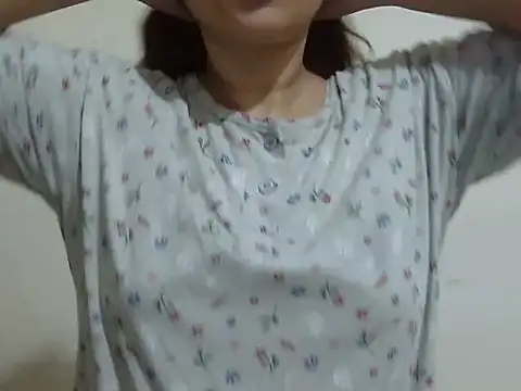 Snapshot of shivi_jaan chatting on June 3, 3:50 pm shivi jaan online show from June 3, 3:50 pm