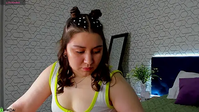 Maya Raay online show from April 19, 1:06 am