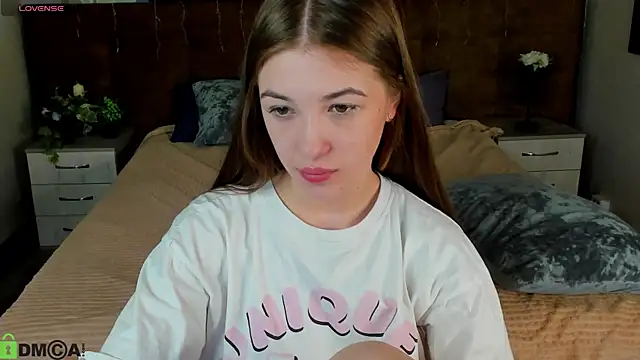 Miss Shanel online show from April 28, 2:27 am