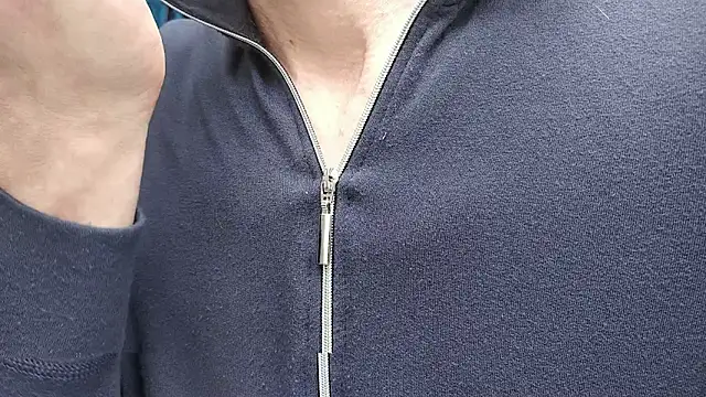 Snapshot of Luca_Sweet chatting on March 25, 1:21 pm Luca Sweet online show from March 25, 1:21 pm