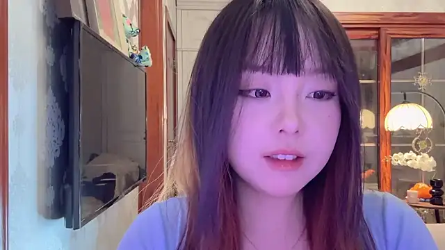 thelittlexx online show from May 4, 7:44 am