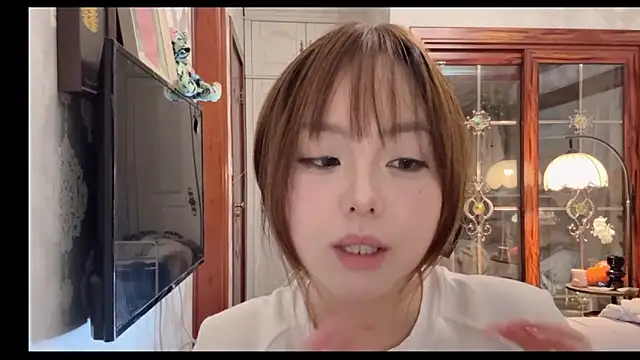 thelittlexx online show from May 26, 8:01 am