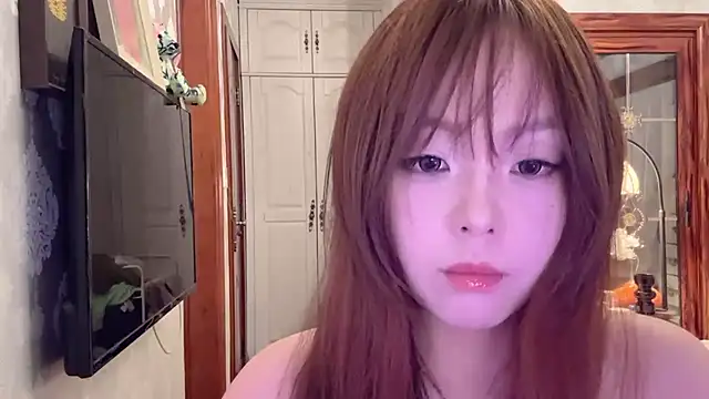 thelittlexx online show from May 19, 7:48 am