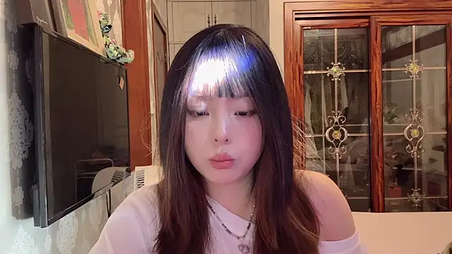 thelittlexx online show from April 19, 8:26 am