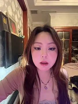 thelittlexx online show from April 15, 8:09 am