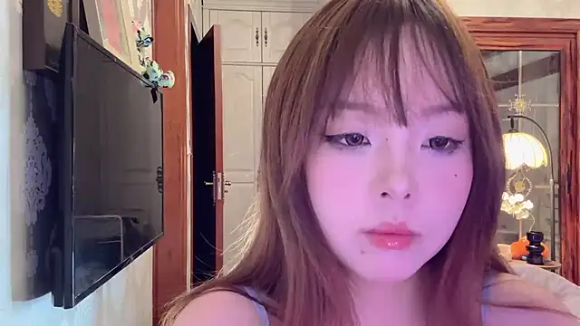 thelittlexx online show from May 12, 12:11 pm