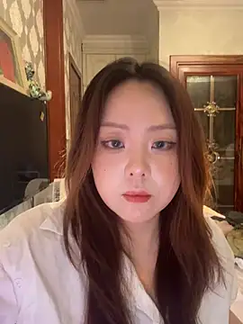 thelittlexx online show from April 9, 2:35 am