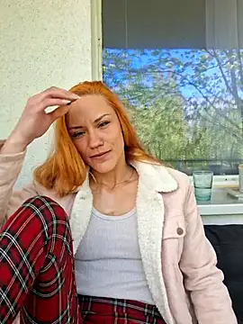 SlimBellaOfficial online show from April 27, 10:35 am