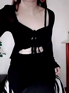 Snapshot of Mystic_Vicky chatting on March 28, 11:33 am Mystic Vicky online show from March 28, 11:33 am