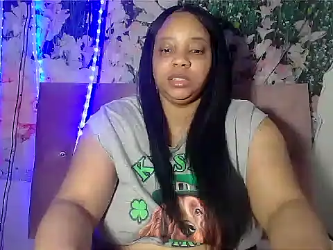 Snapshot of Fetishjoiqueen chatting on March 31, 11:07 pm Fetishjoiqueen online show from March 31, 11:07 pm