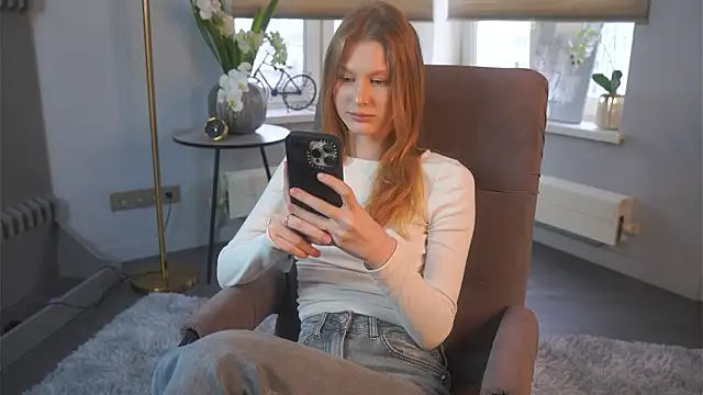 MelvaMabrey online show from March 29, 11:01 am