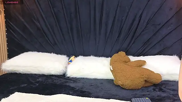 Snapshot of Ary-Horney chatting on March 27, 12:50 pm Ary-Horney online show from March 27, 12:50 pm