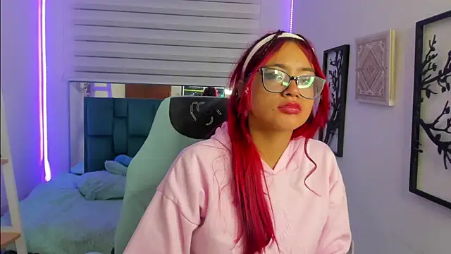 Sara Red X online show from July 1, 3:51 am