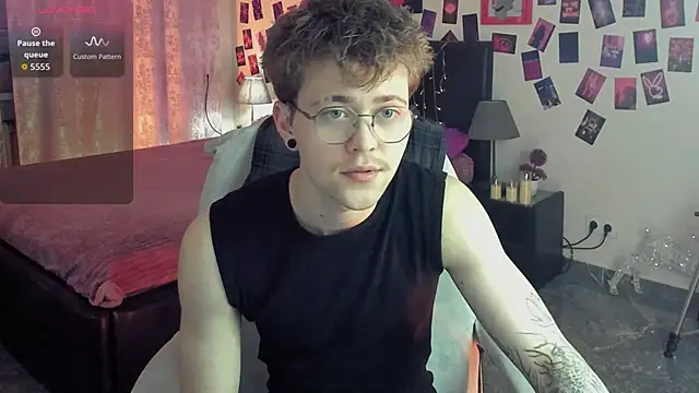 Snapshot of Thomas_Norton chatting on March 25, 3:33 pm Thomas Norton online show from March 25, 3:33 pm