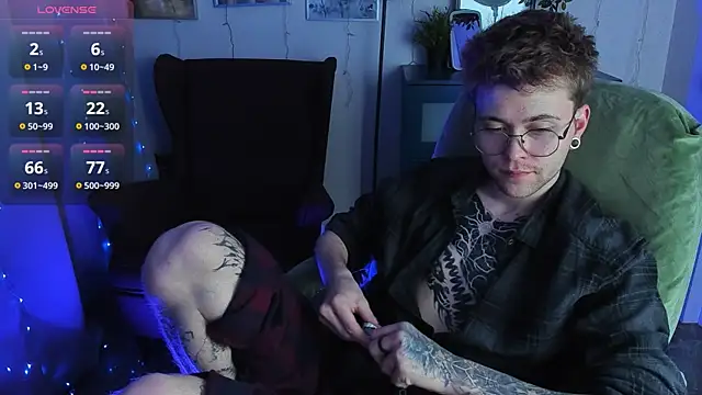 Snapshot of Thomas_Norton chatting on July 1, 8:42 pm Thomas Norton online show from July 1, 8:42 pm
