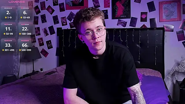 Snapshot of Thomas_Norton chatting on June 20, 10:26 pm Thomas Norton online show from June 20, 10:26 pm