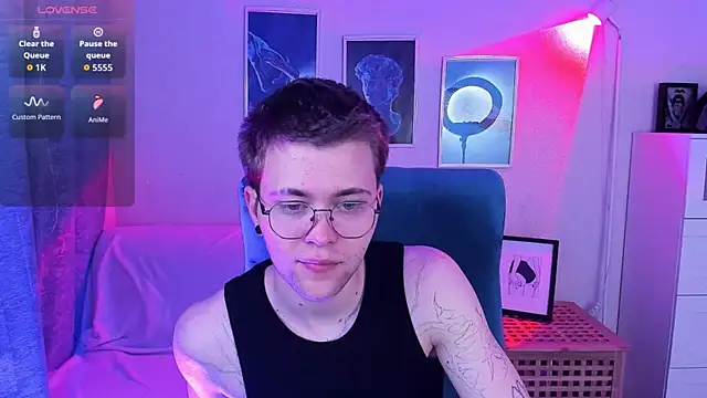 Snapshot of Thomas_Norton chatting on May 27, 9:00 pm Thomas Norton online show from May 27, 9:00 pm