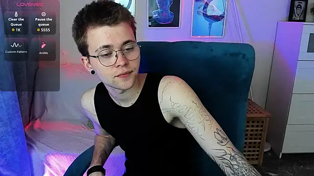Snapshot of Thomas_Norton chatting on May 20, 8:50 pm Thomas Norton online show from May 20, 8:50 pm