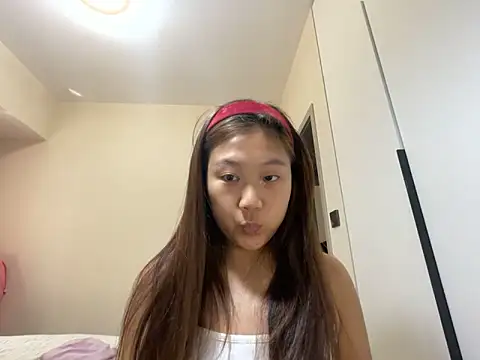 Snapshot of tutu512 chatting on March 26, 6:22 am tutu512 online show from March 26, 6:22 am