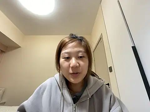 Snapshot of tutu512 chatting on April 1, 1:52 pm tutu512 online show from April 1, 1:52 pm