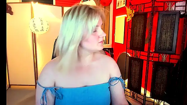 Snapshot of KathyBriggs chatting on June 15, 9:31 am KathyBriggs online show from June 15, 9:31 am