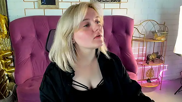 KathyBriggs online show from April 25, 5:10 am