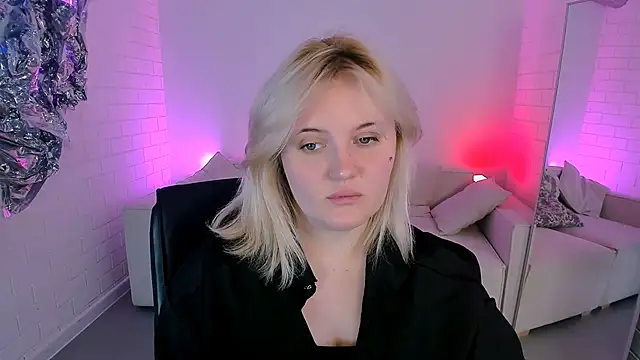 KathyBriggs online show from April 26, 5:05 am
