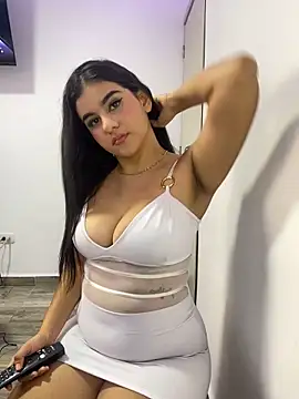 Gabyfosterr   online show from March 25, 10:30 pm