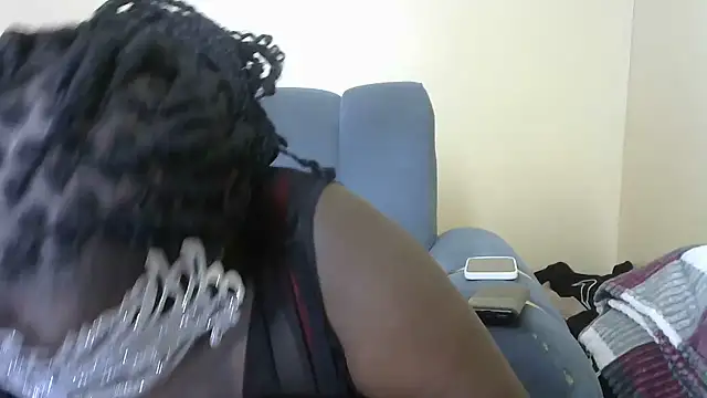 Snapshot of sweetronette chatting on June 22, 10:07 pm sweetronette online show from June 22, 10:07 pm