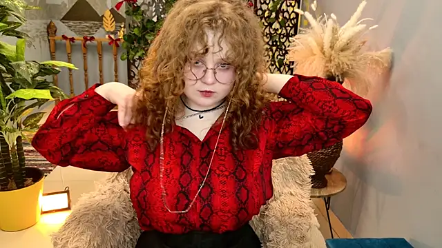 SaraSweetness online show from March 31, 9:00 am