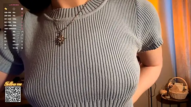 DorothyJones online show from April 7, 3:14 pm